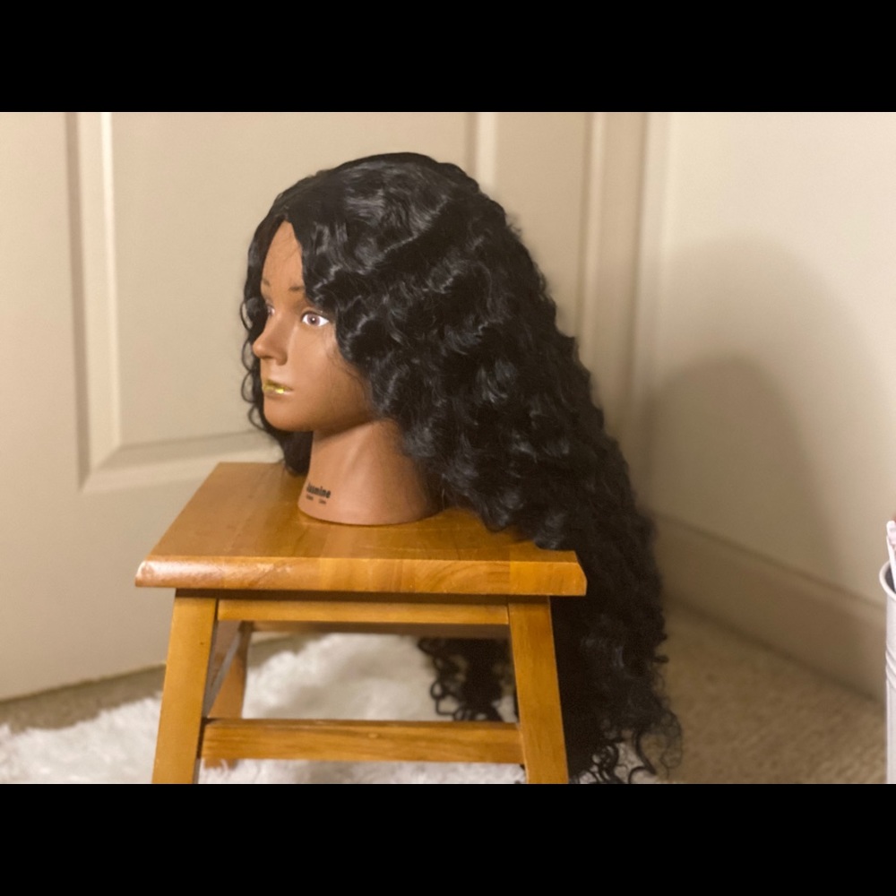 Wig - Picture 3 of 5